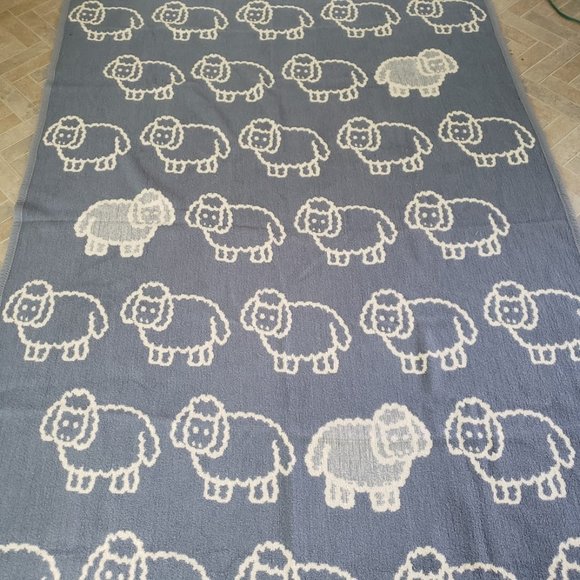 Vintage Bedding Vintage Sheep Plush Blanket 6 X 80 Vuteks Crown